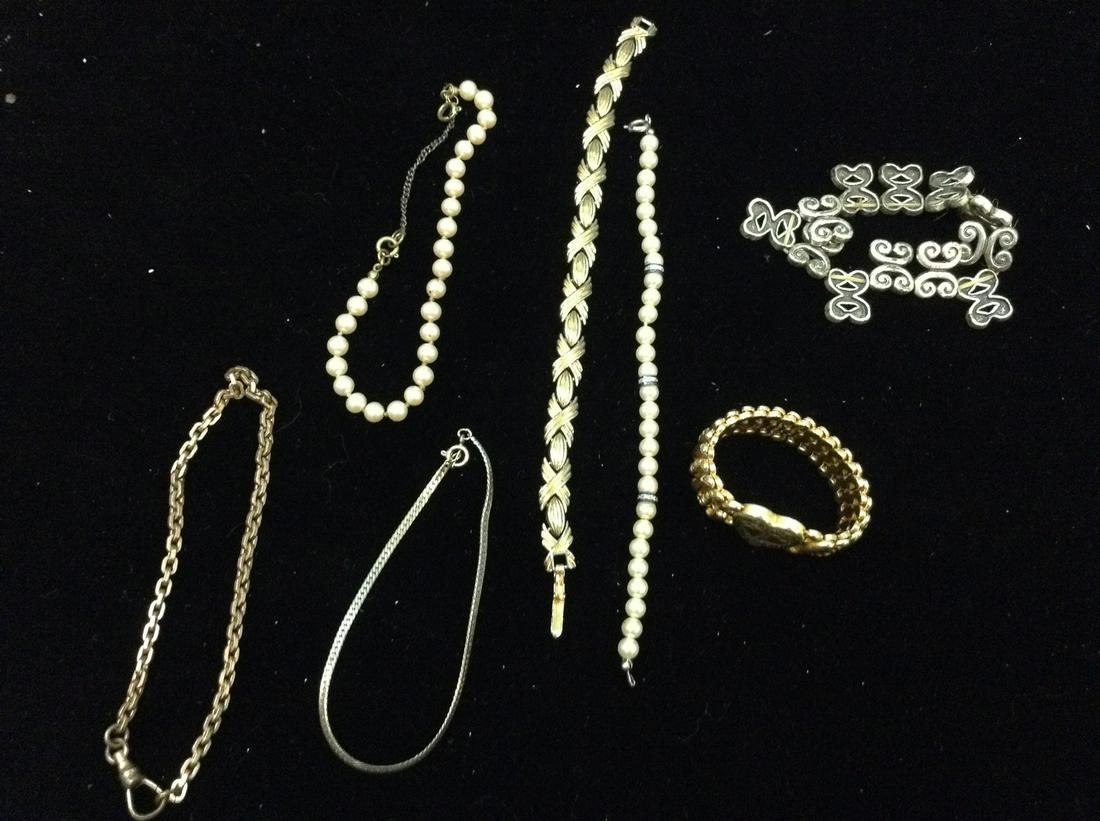 Lot of Beaded Bracelets and other vintage bracelets: Lot of Beaded Bracelets and other vintage bracelets