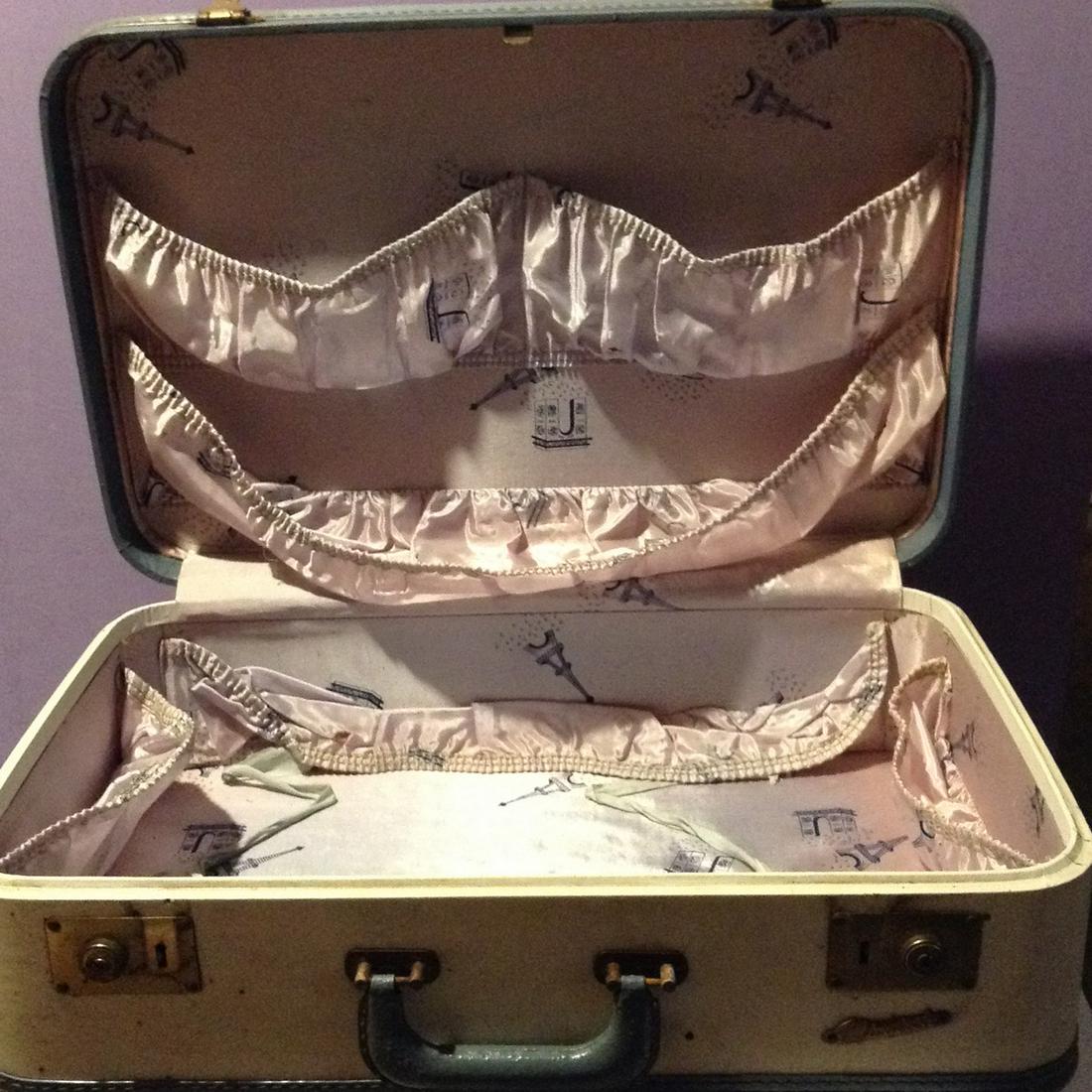 Monarch Suitcase: Monarch Suitcase