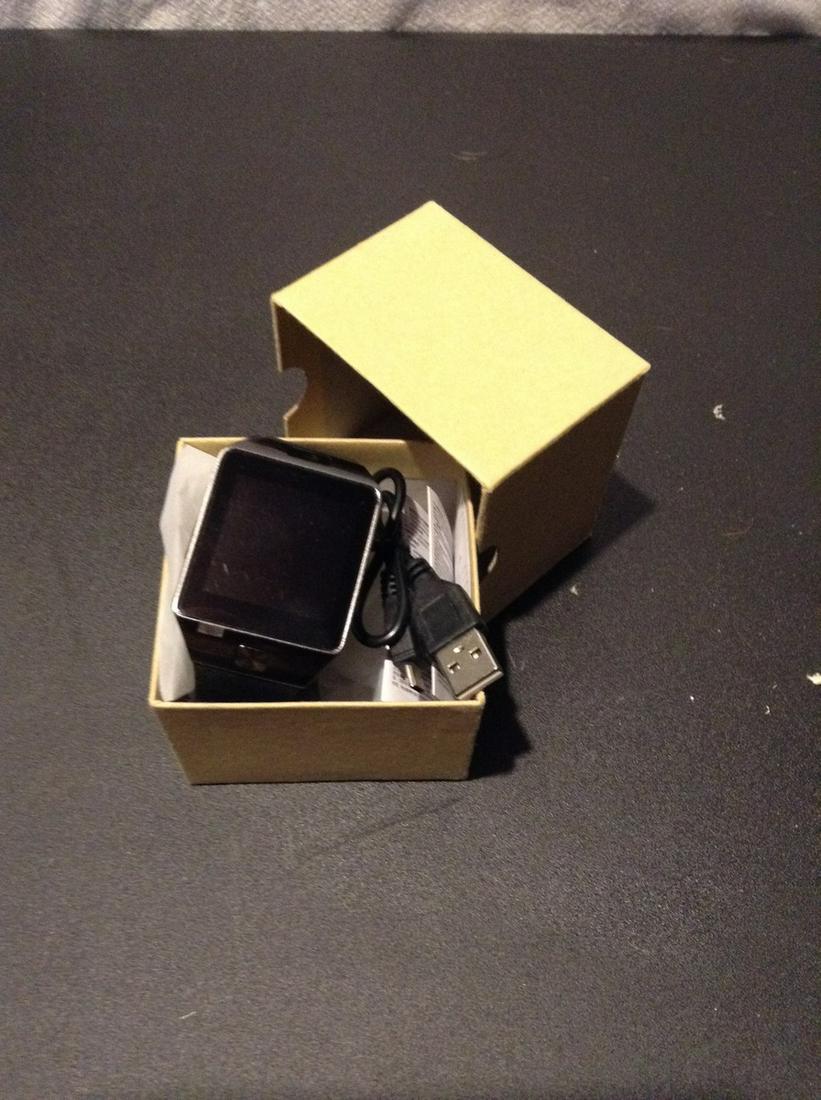 Smart Watch new in the box (1 of 1)