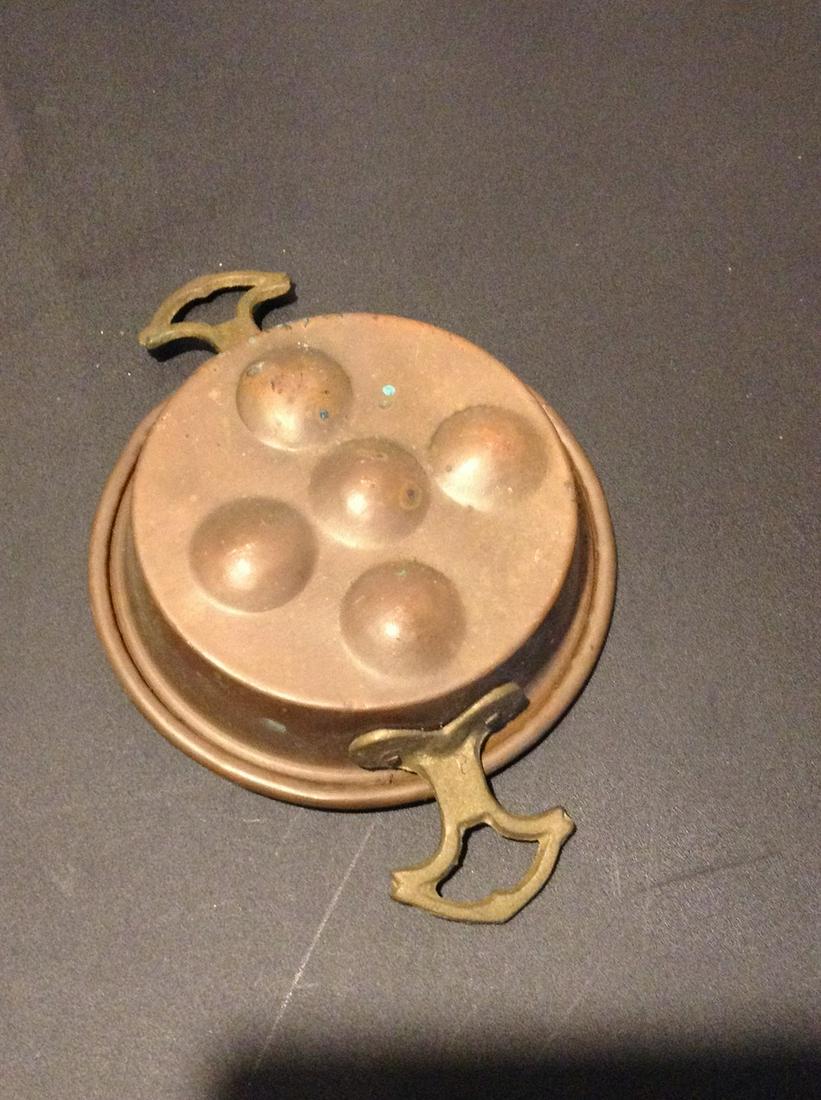 Early copper egg pan (1 of 1)