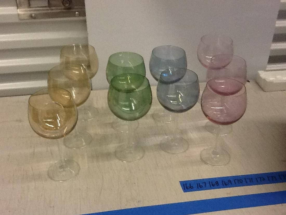 Lot of Iridescent Wine glasses: Lot of Iridescent Wine glasses