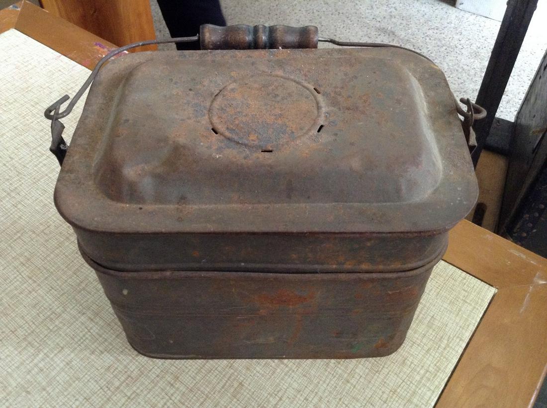 WWI Lunch Bucket: WWI Lunch Bucket