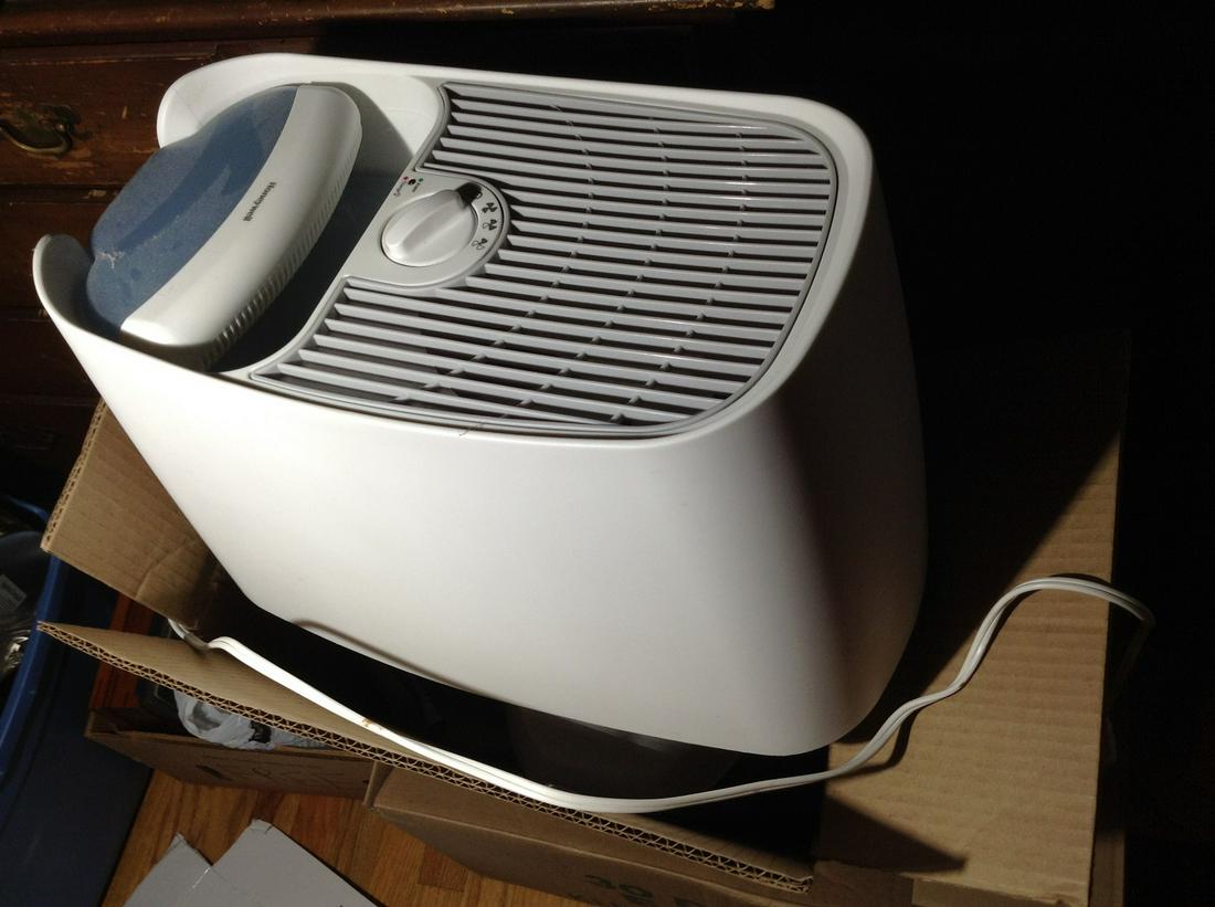 Honeywell air purifier (1 of 1)
