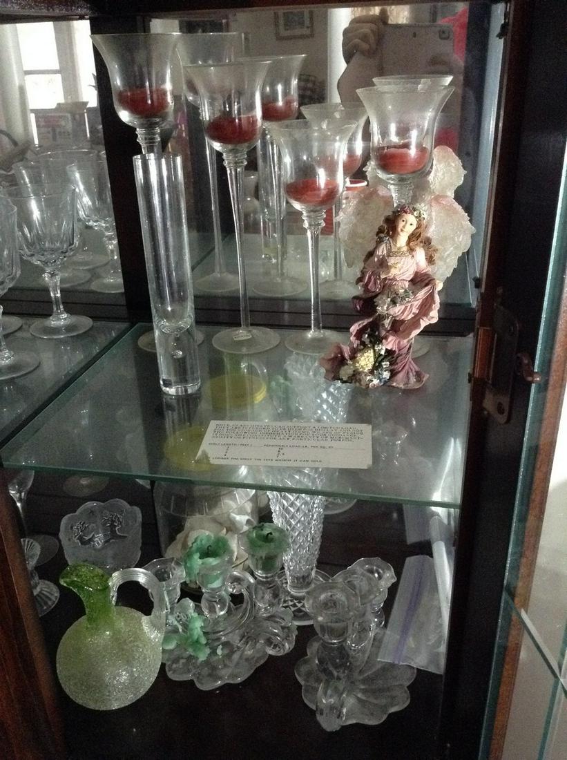 Contents of shelving units: Contents of shelving units