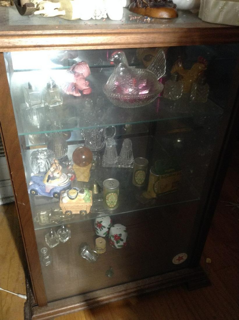 Contents in display case (1 of 1)