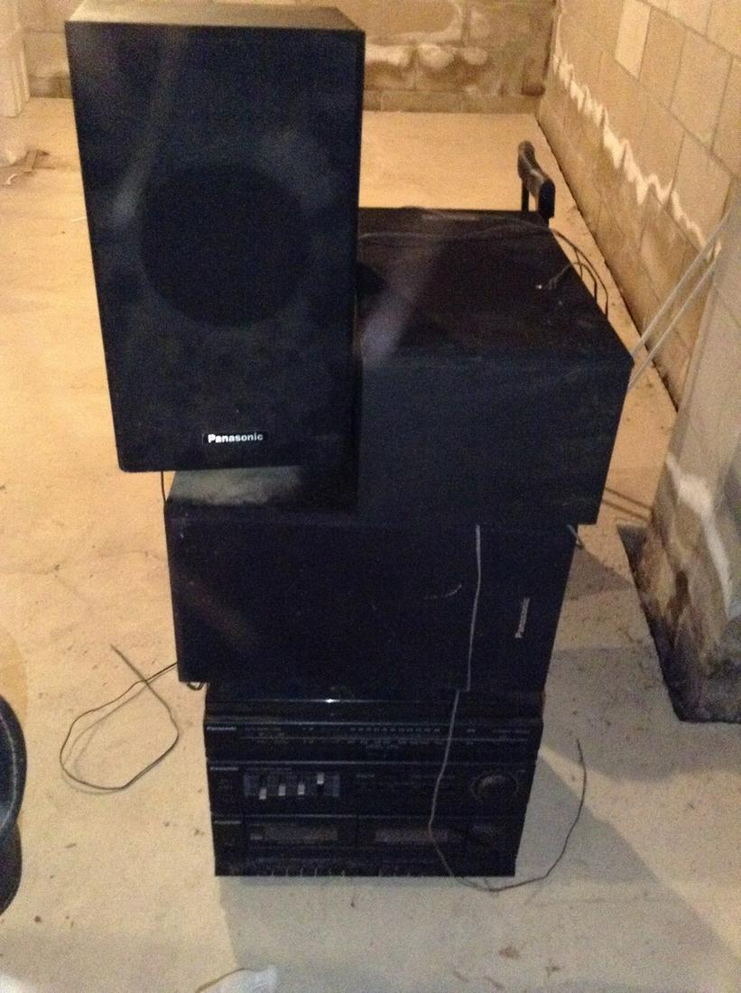 Panasonic stereo system with speakers (1 of 1)