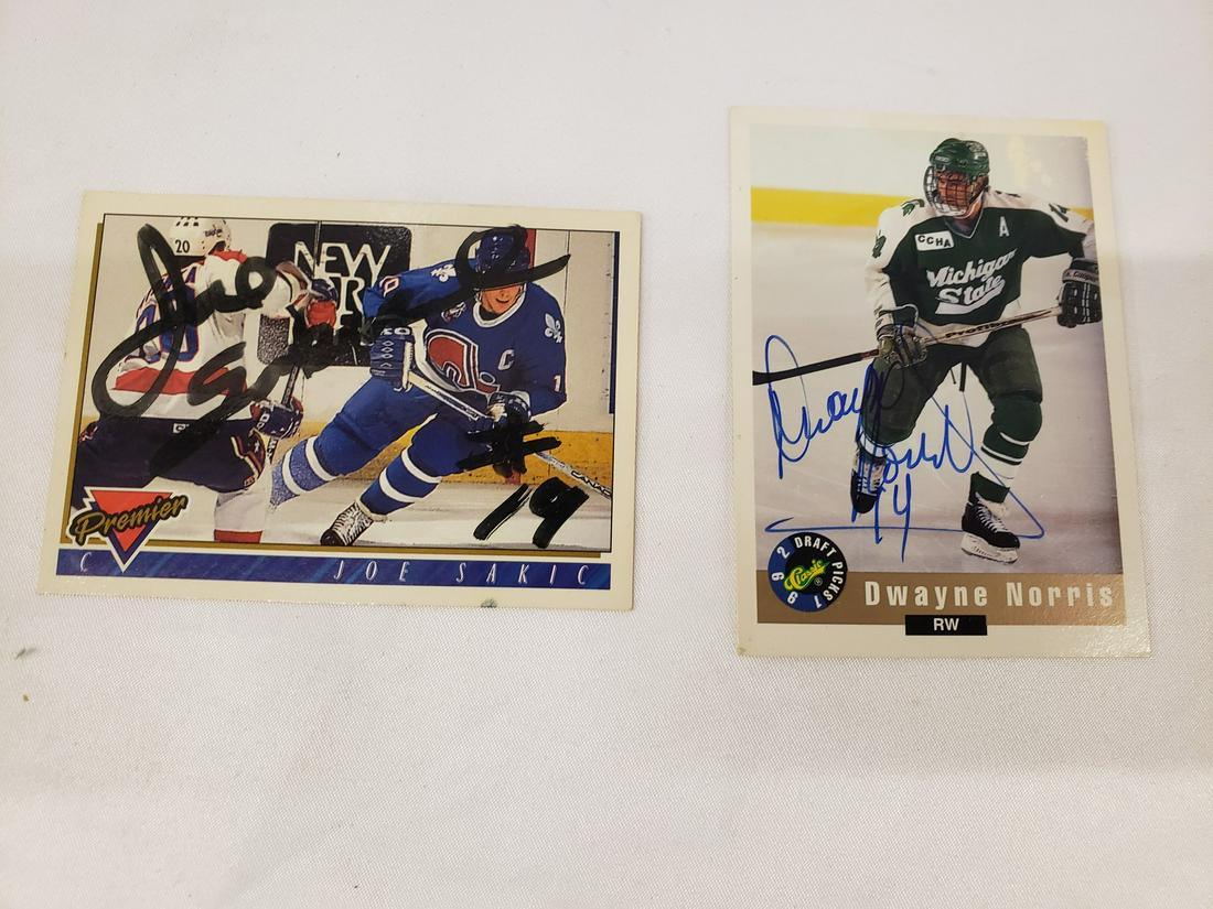 Two signed Hockey cards - Joe Sakic and Dwayne Norris: Two signed Hockey cards - Joe Sakic and Dwayne Norris