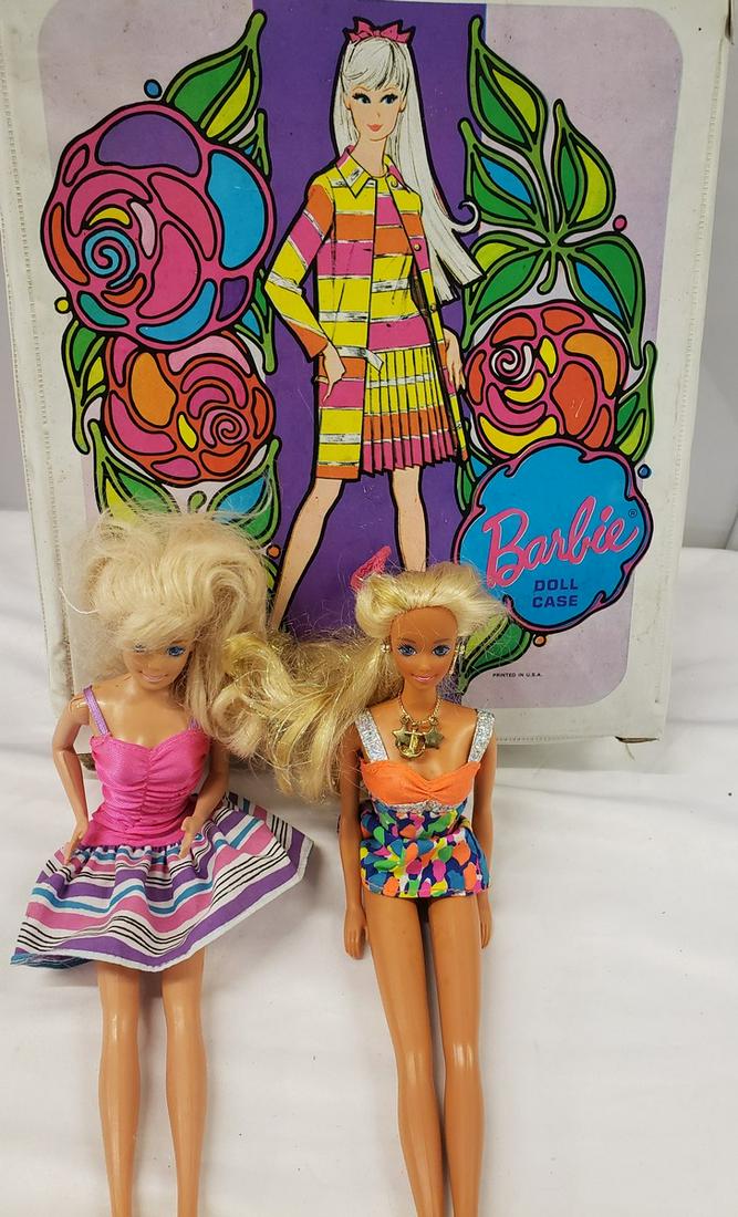 Vintage Barbie Doll case and two Barbies from the 60's (1 of 1)