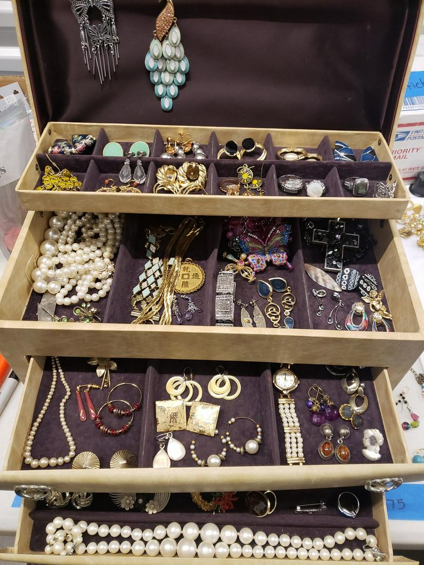 Jewelry box full of costume/vintage jewelry: Jewelry box full of costume/vintage jewelry