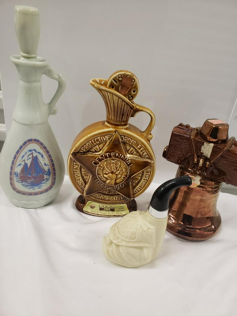 Lot of Jim Beam decanter's (1 of 1)