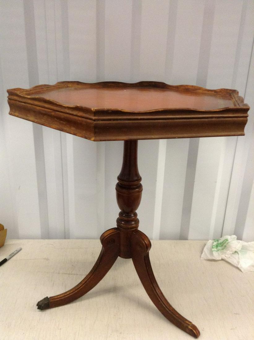 Wooden Side Table: Wooden Side Table