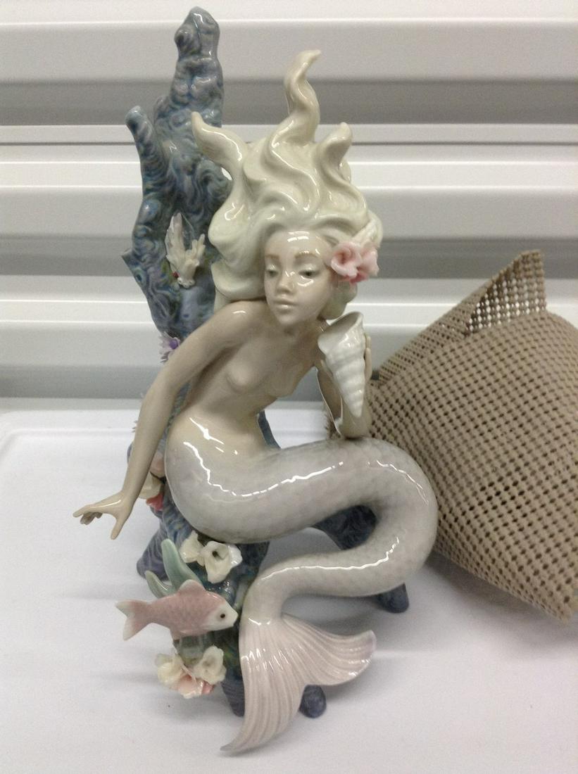 Lladro mermaid statue (1 of 1)