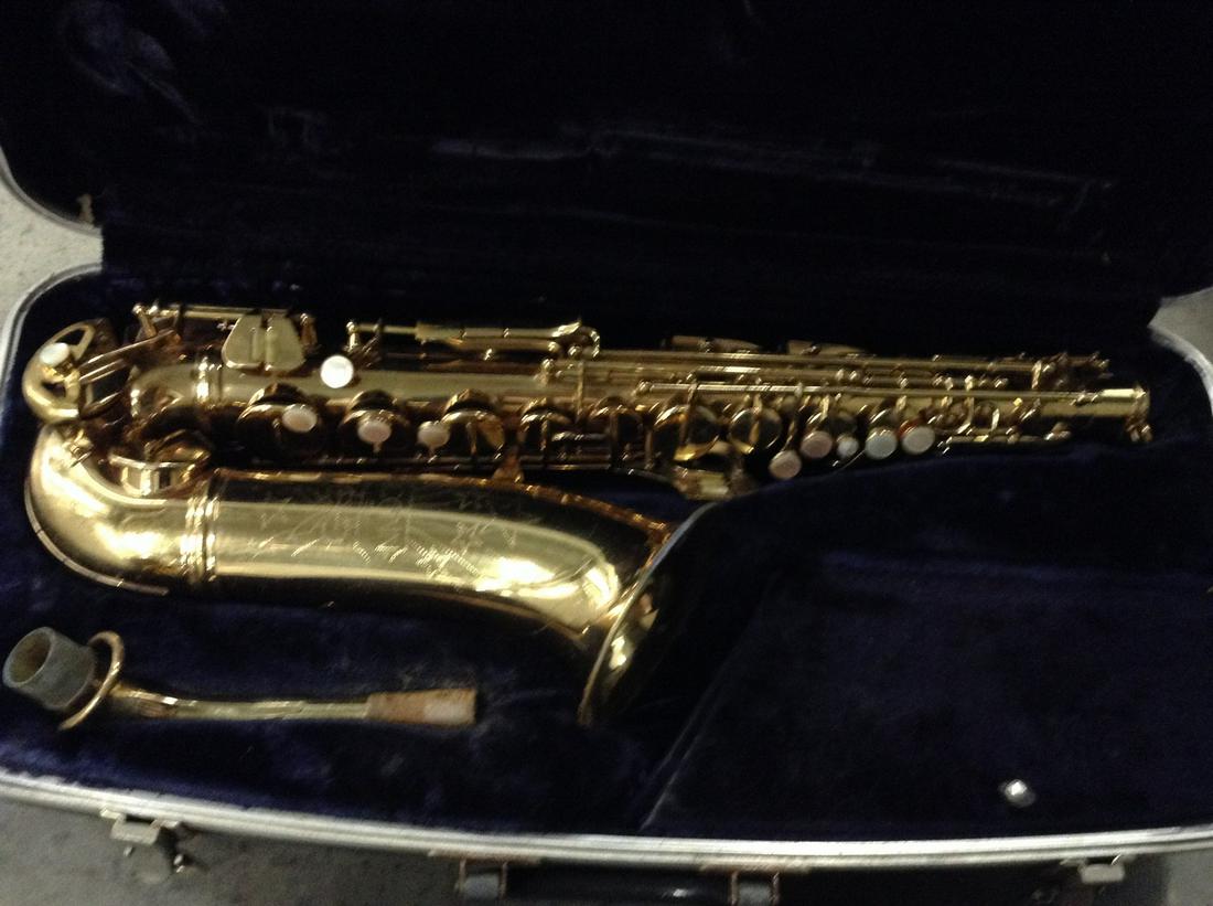 Conn Saxophone in case (1 of 1)