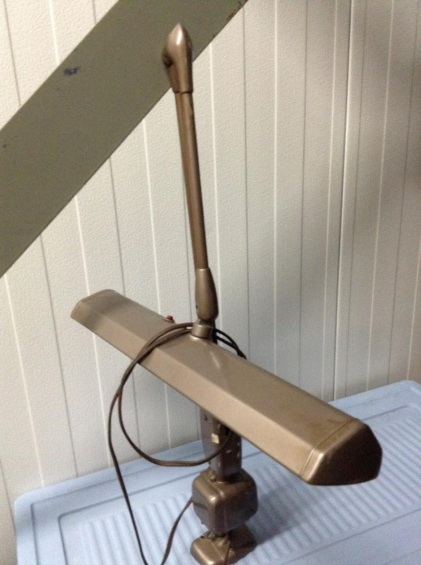 atomic age desk lamp (1 of 1)