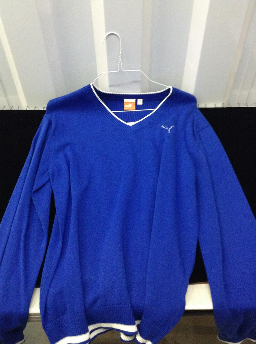 Medium V-neck golf sweatshirt: Medium V-neck golf sweatshirt