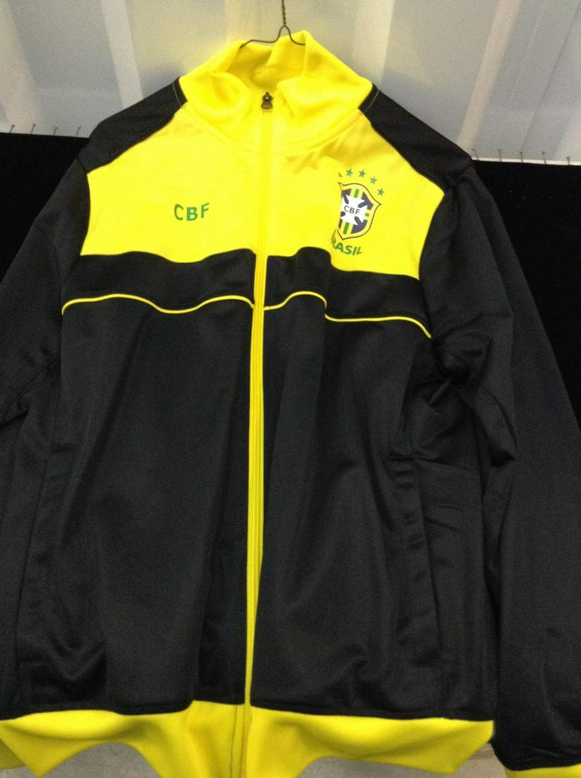 Brazil tracksuit Size Medium with tag (1 of 1)