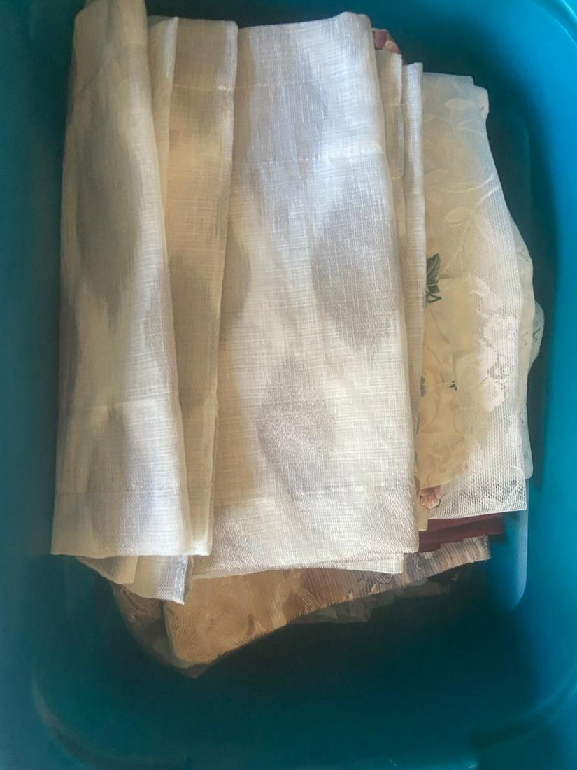 Tub Full of Tablecloths: Tub Full of Tablecloths