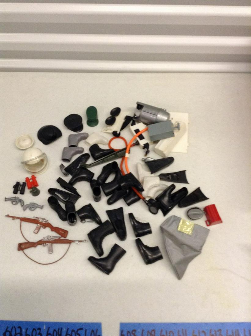 Large amount of vintage GI Joe accessories (1 of 1)