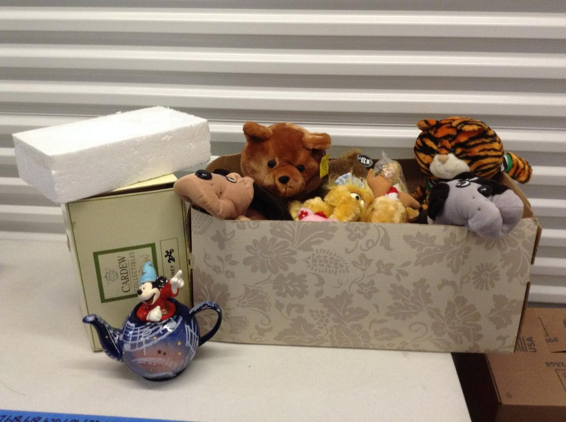 Disney Mickey Teapot in the box and large box of (1 of 1)