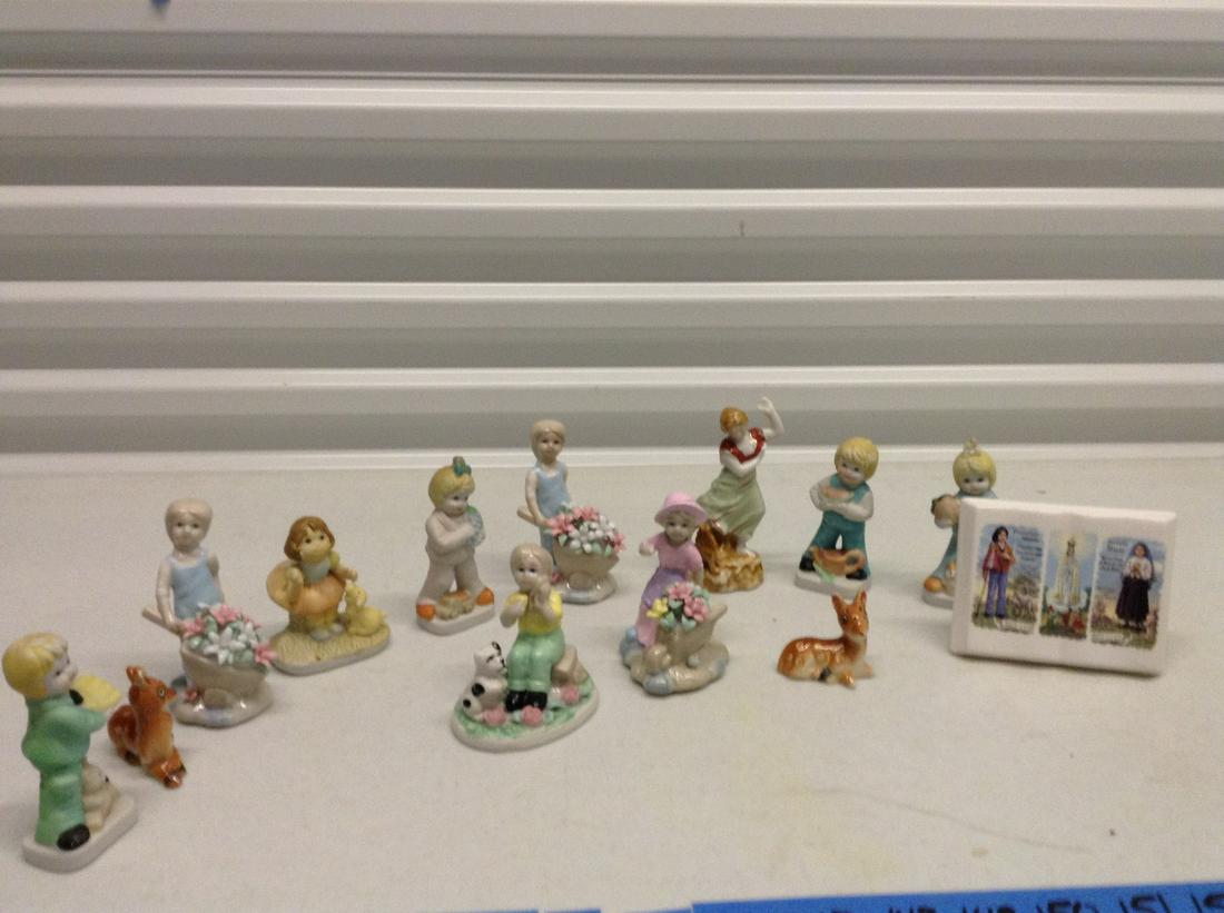 Made in China Ceramic Statues, Deer Salt and Pepper (1 of 1)