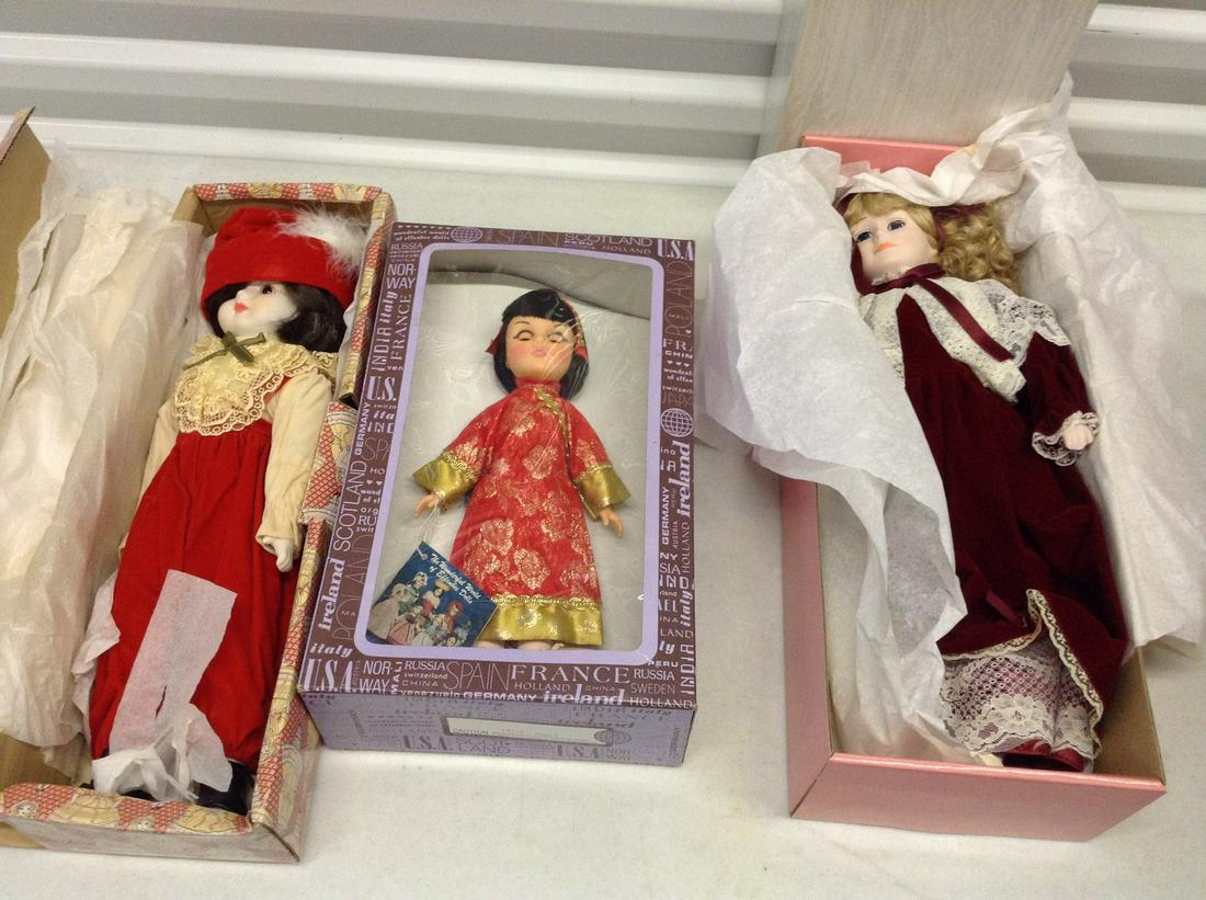 Effanbee, Chatelaine, and other Vintage Doll in boxes (1 of 1)
