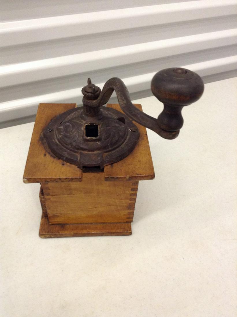 Coffee grinder: Coffee grinder