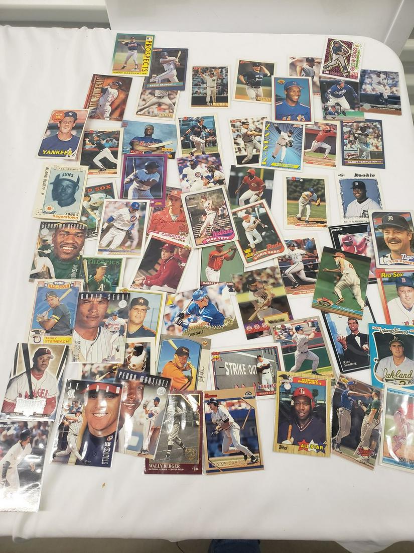 Lot of Baseball cards - Don Mattingly, Roger Clemens,: Lot of Baseball cards - Don Mattingly, Roger Clemens, Kirby Puckett and more