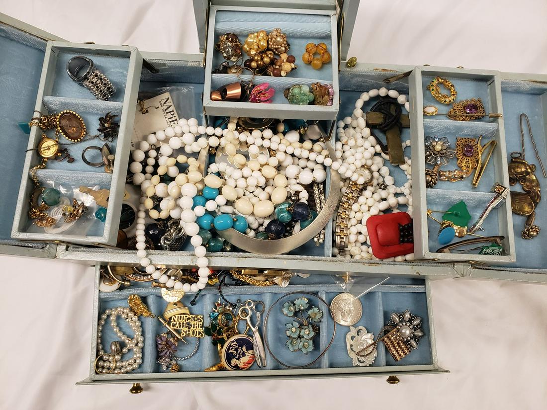 Jewelry box full of costume/vintage jewelry: Jewelry box full of costume/vintage jewelry