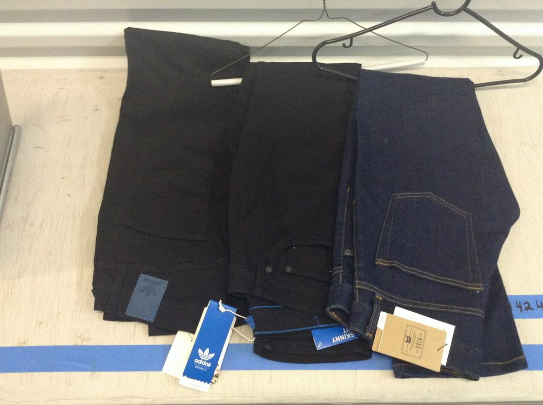 Lot of Adidas and Nike Jeans with tags: Lot of Adidas and Nike Jeans with tags