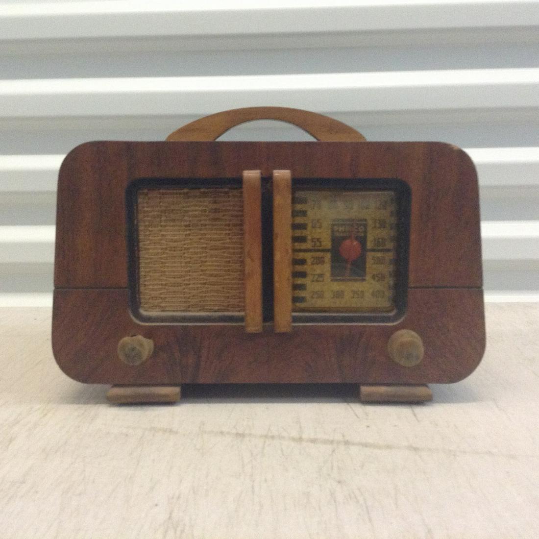Vintage Philco transitone wood radio 42-pt-93 (1 of 1)