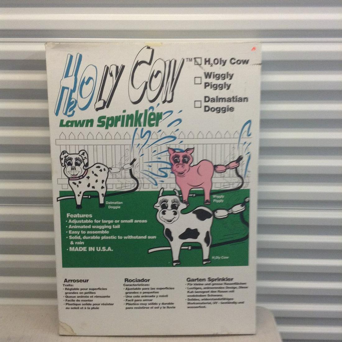 Holy Cow Lawn Sprinkler NIB: Holy Cow Lawn Sprinkler NIB