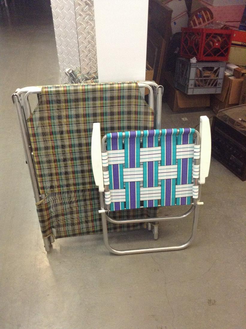 Lot of vintage chaise lounge and lawn chair (1 of 1)