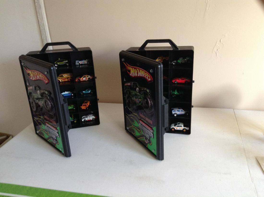 Hot wheels carrying cases full of hot wheels (1 of 1)