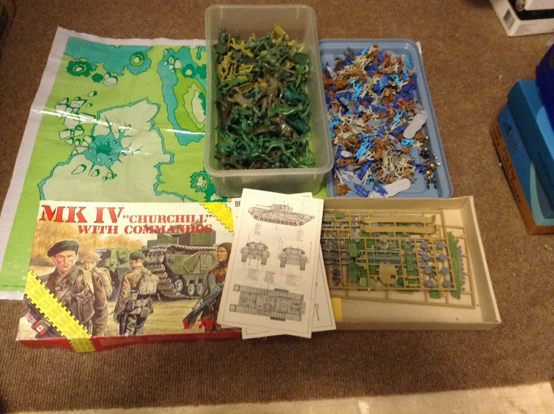Large amount of vintage army soldiers and model kit (1 of 1)