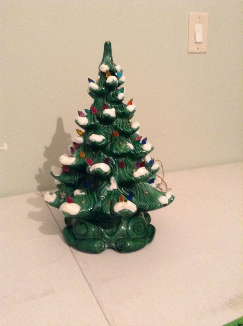Vintage ceramic Christmas Tree 17" tall: Vintage ceramic Christmas Tree 17" tall
