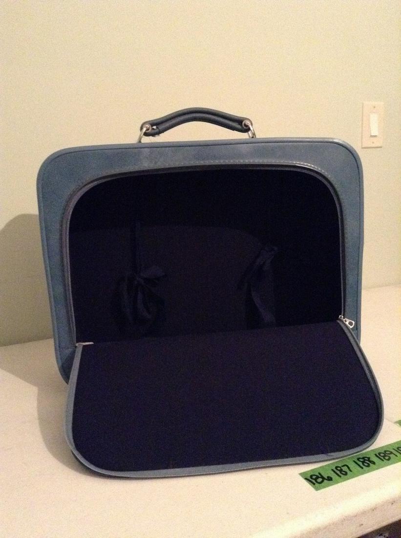Vintage suitcase: Vintage suitcase