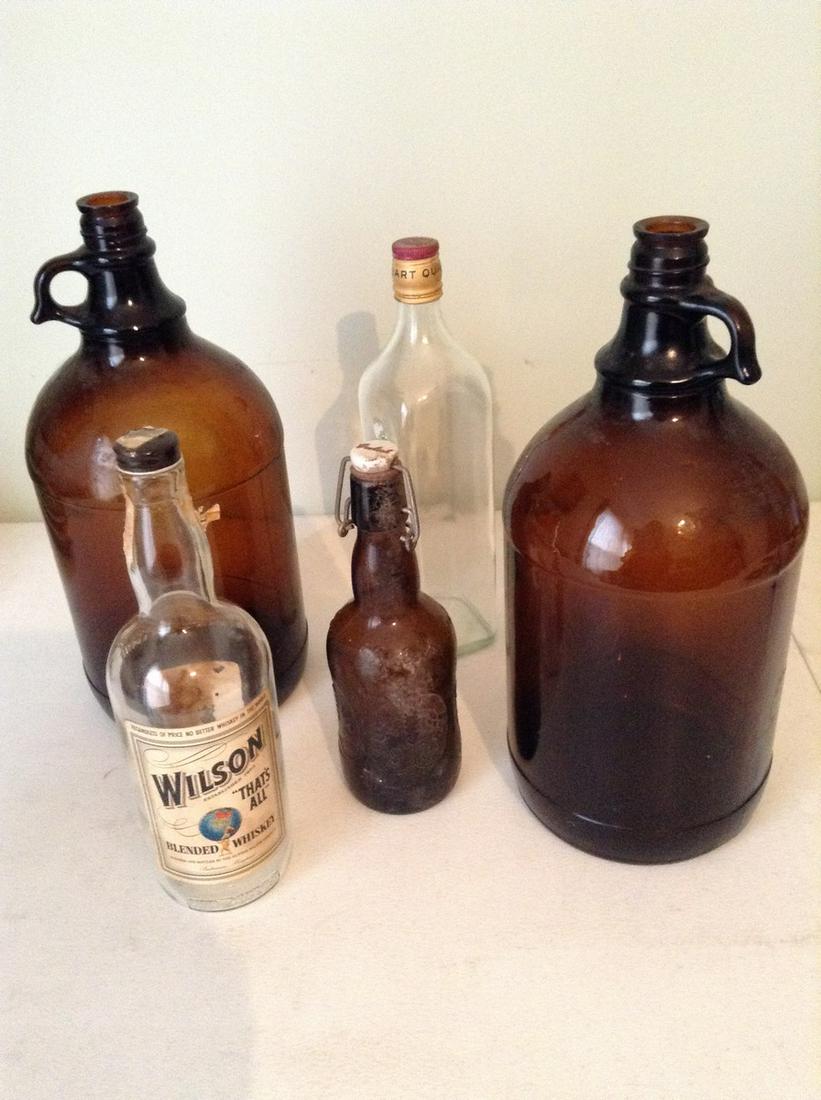 Lot of old jugs and bottles: Lot of old jugs and bottles