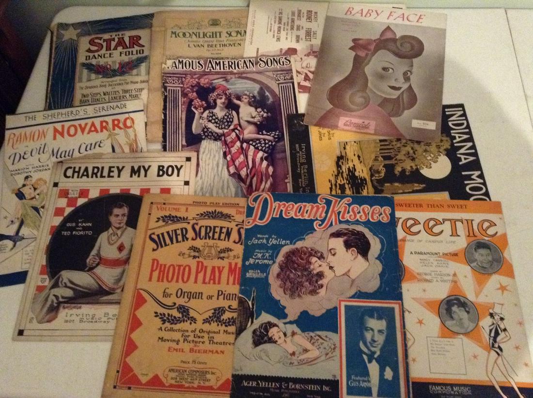 Lot of early 1900s sheet music (1 of 1)