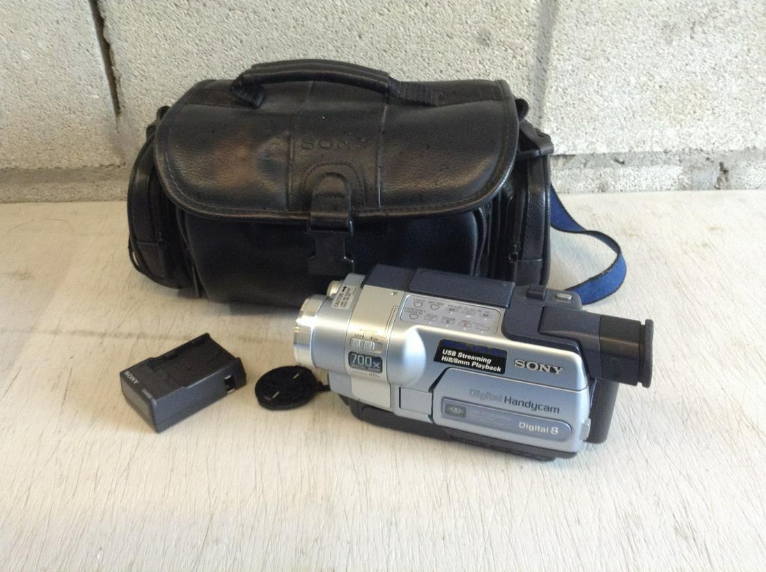sony digital handycam and case (1 of 1)