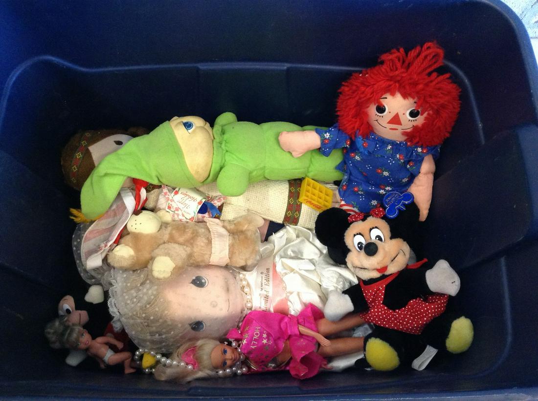 lot of plush toys and more: lot of plush toys and more