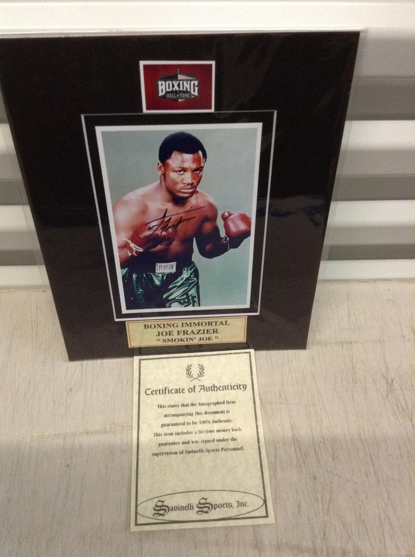 signed Boxing Immortal Joe Frazier with COA: signed Boxing Immortal Joe Frazier with COA