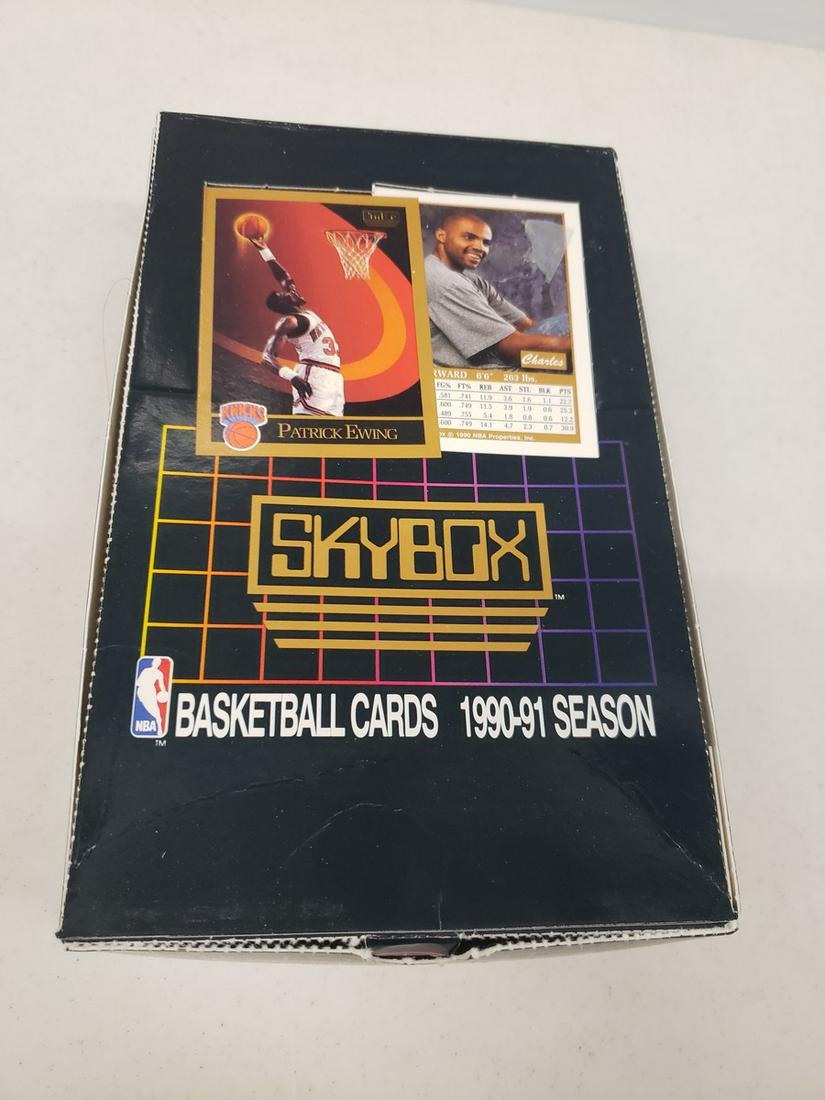 Skybox Basketball cards - 1990-91 season - box is (1 of 1)