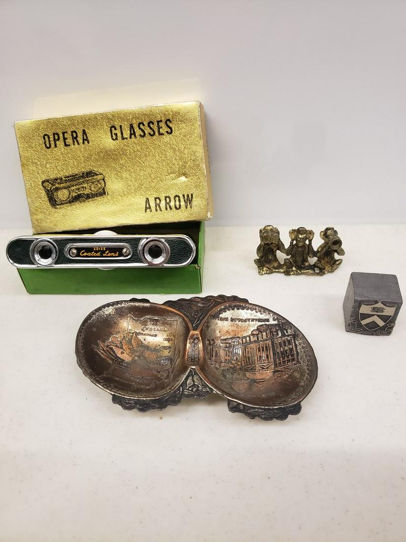 Lot of vintage smalls - opera glasses, brass pieces and: Lot of vintage smalls - opera glasses, brass pieces and more