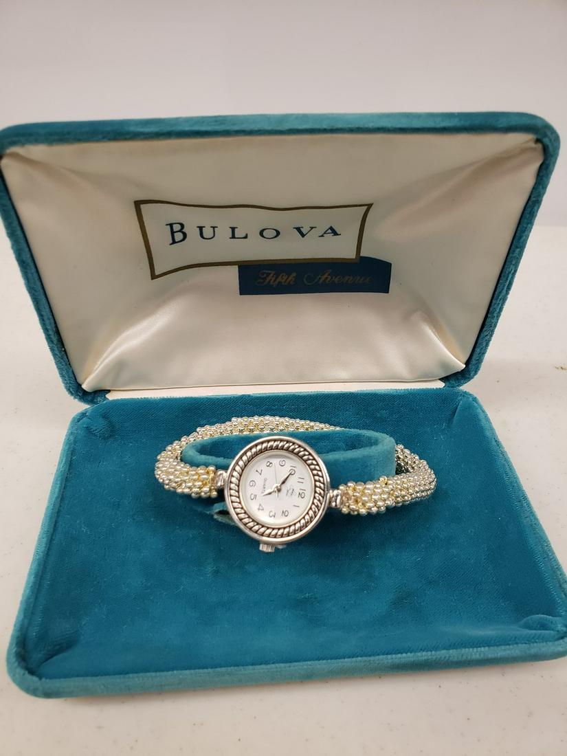 Vinage Bulova watch in original box: Vinage Bulova watch in original box