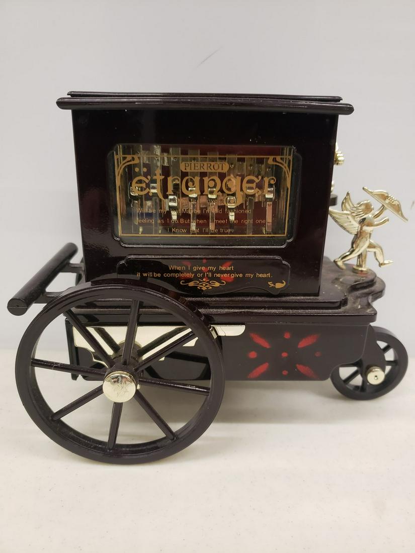 Pierrot carriage music box: Pierrot carriage music box