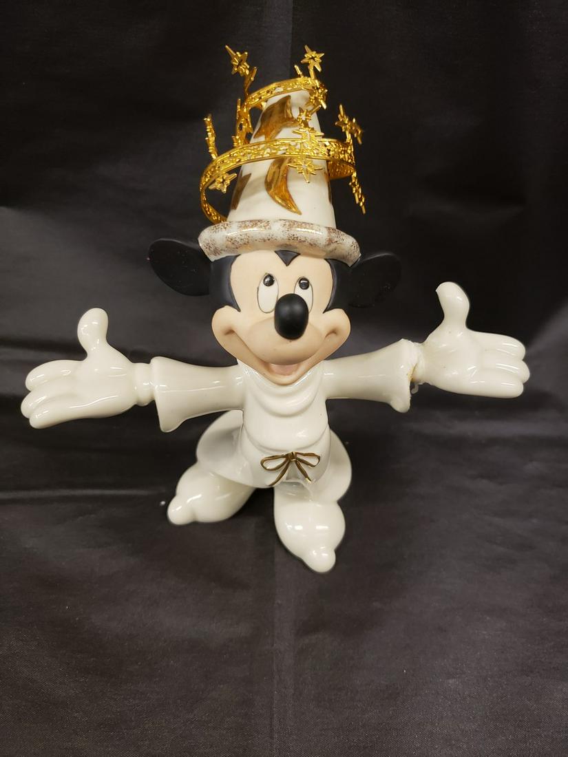 Lenox Mickey Mouse figurine (1 of 1)