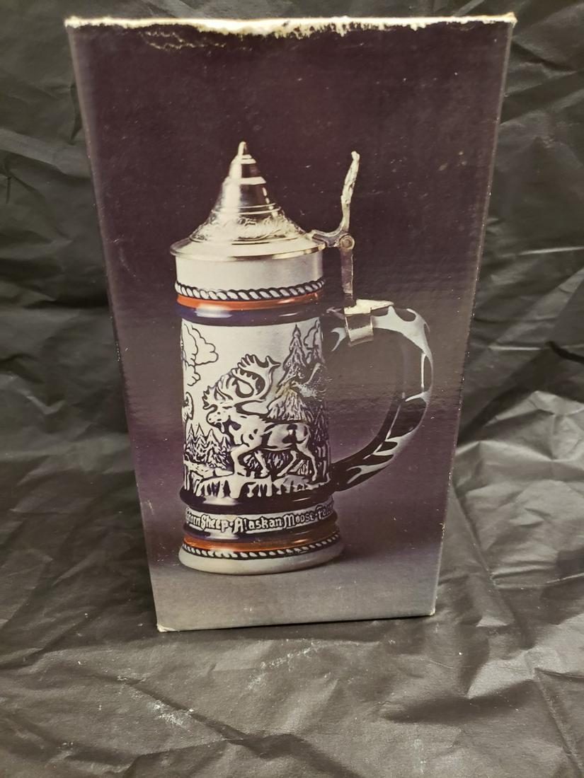 Alaskan Moose Avon stein - new in box (1 of 1)