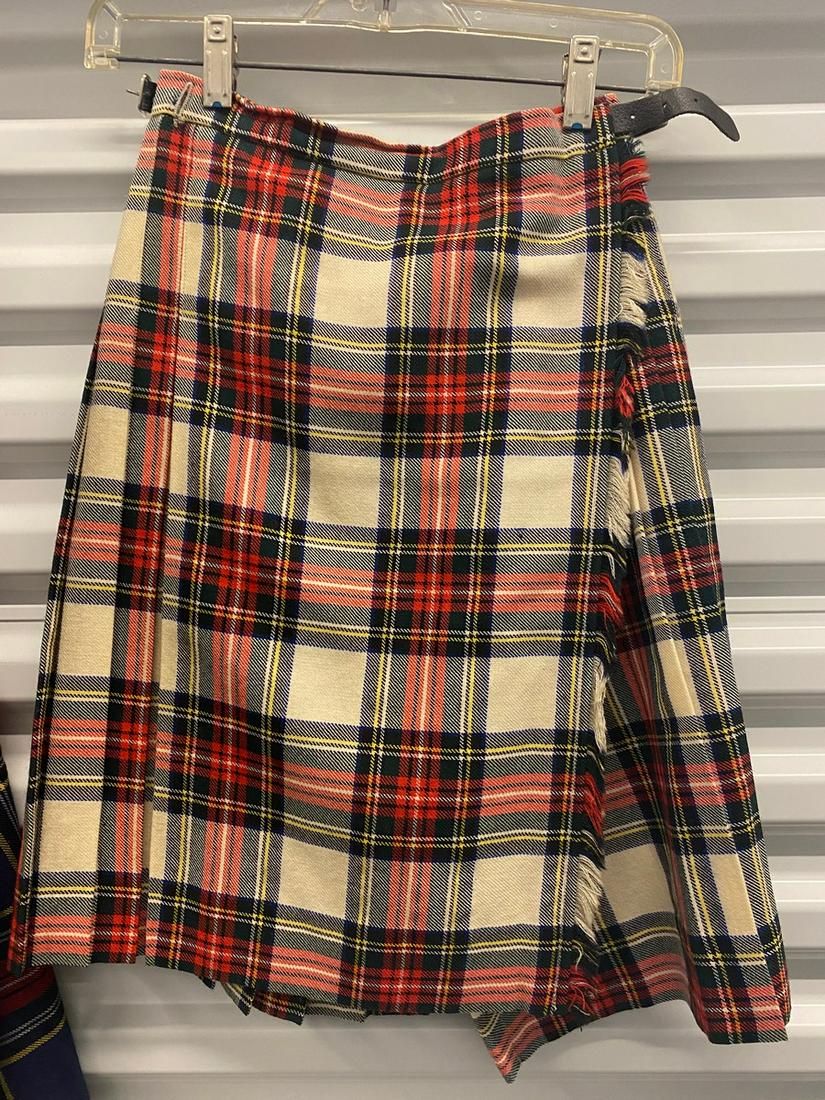 Authentic Irish Kilt, Woven in scotland, beige and red: Authentic Irish Kilt, Woven in scotland, beige and red