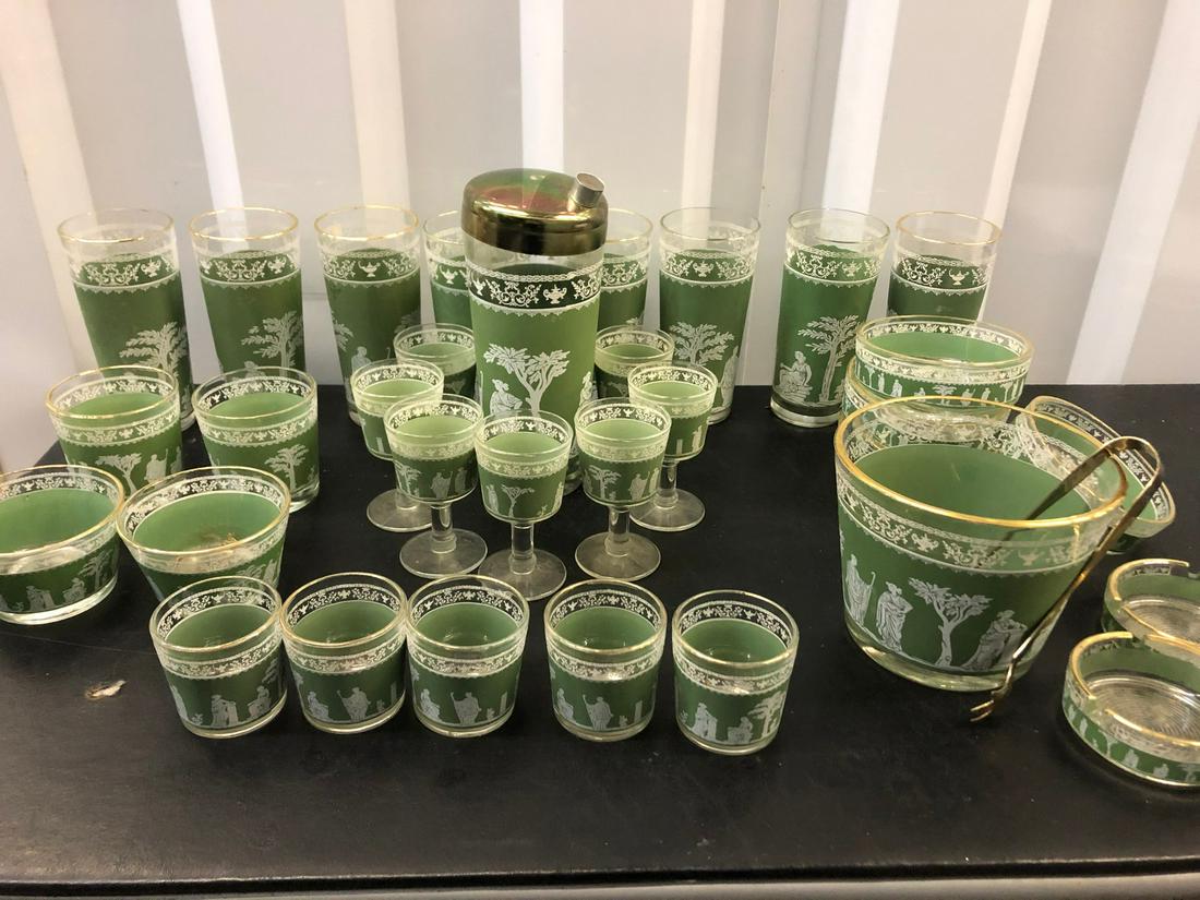 Vintage Roman Theme in green. Shaker set, Tball (1 of 1)