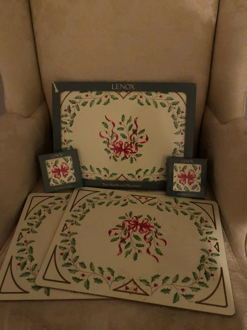 Lenox 4 Hardboard placemats and 8 Hardboard coasters: Lenox 4 Hardboard placemats and 8 Hardboard coasters